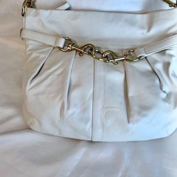 💲SALE💲 REDUCED 10%. Host Pick! NWT Coach White Leather Shoulder Bag - Picture 3 of 8